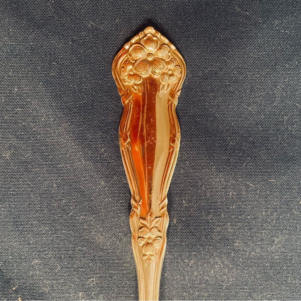 Eight Arbutus Dinner Forks - Picture 2 of 6